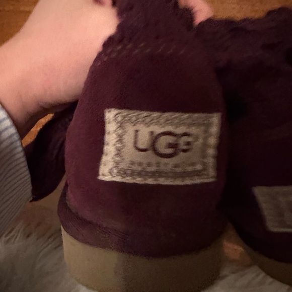 Size 7 Ugg Australia purple boots - Picture 3 of 5